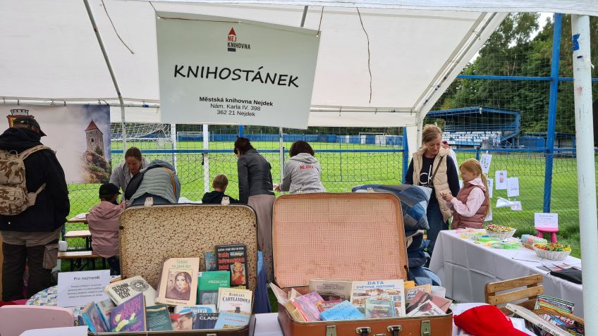 louceni s prazdninami